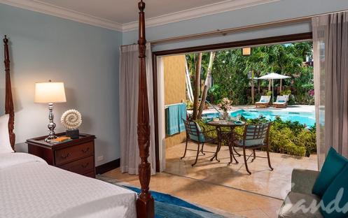 Caribbean Honeymoon Grande Luxe Poolside Walkout Room - WGL 1 (8)